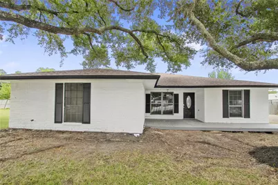 615 S 7th Street, La Porte, TX 77571 - Photo 2