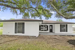 615 S 7th St, La Porte, TX 77571 - Photo 2