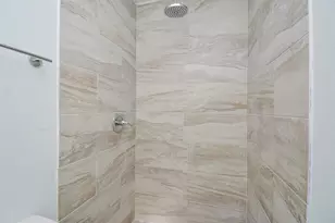 917 Defender St, Houston, TX 77029 - Photo 12