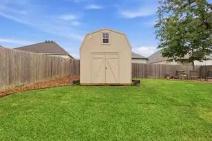915 Farm Path, Brenham, TX 77833 - Photo 16