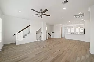 13305 Moncloa Dr, Houston, TX 77047 - Photo 8