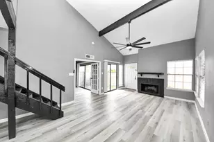 6281 Ludington Dr, Houston, TX 77035 - Photo 10