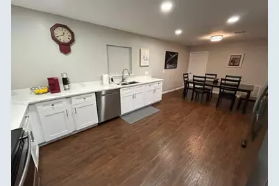 1405 3rd Avenue N, Texas City, TX 77590 - Photo 2