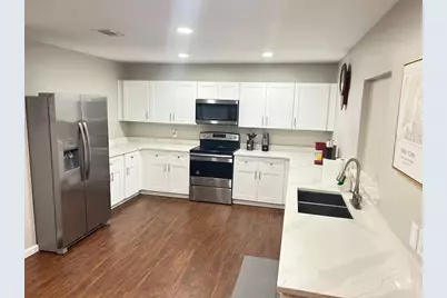 1405 3rd Avenue N, Texas City, TX 77590 - Photo 4