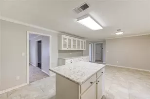 1009 Susan St, Dayton, TX 77535 - Photo 8