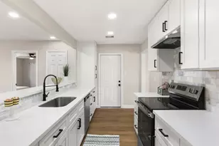 9002 San Jose Ave, Texas City, TX 77591 - Photo 2