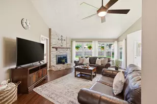3031 Becket St, Pearland, TX 77584 - Photo 2