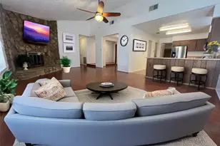 13930 Old Village Ln, Sugar Land, TX 77498 - Photo 2
