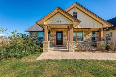 608 Quarter Horse Trail, Angleton, TX 77515 - Photo 2