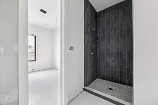 6405 Pickens A, Houston, TX 77007 - Photo 10