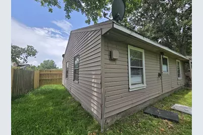5 Lanes End Street, Baytown, TX 77520 - Photo 16