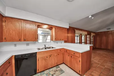 9006 Springview Lane, Houston, TX 77080 - Photo 10