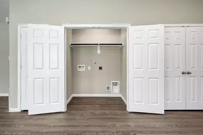 811 Jefferson Avenue, Cleveland, TX 77327 - Photo 12