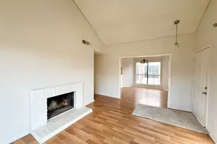 10156 Waterstone Dr, Houston, TX 77042 - Photo 2