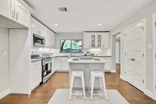 42 Kittiwake Ct, The Woodlands, TX 77380 - Photo 16