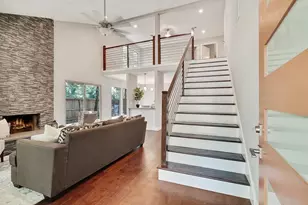 42 Kittiwake Ct, The Woodlands, TX 77380 - Photo 4