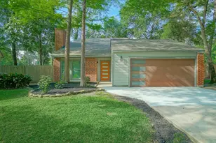 42 Kittiwake Ct, The Woodlands, TX 77380 - Photo 2