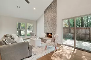 42 Kittiwake Ct, The Woodlands, TX 77380 - Photo 8