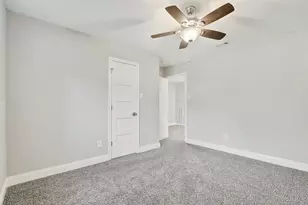 42 Kittiwake Ct, The Woodlands, TX 77380 - Photo 40