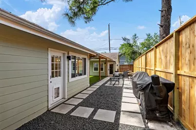 982 West 42nd Street, Houston, TX 77018 - Photo 14