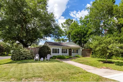 982 West 42nd Street, Houston, TX 77018 - Photo 1