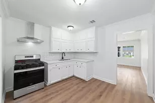6905 Kassarine Pass, Houston, TX 77033 - Photo 10
