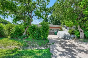 4538 Larkspur St, Houston, TX 77051 - Photo 4