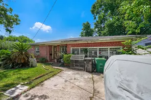 4538 Larkspur St, Houston, TX 77051 - Photo 6