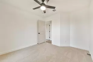 906 River Creek Dr, La Porte, TX 77571 - Photo 24