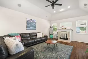 7090 Shadow Lake Dr, Willis, TX 77318 - Photo 8