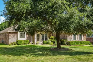 7090 Shadow Lake Dr, Willis, TX 77318 - Photo 2