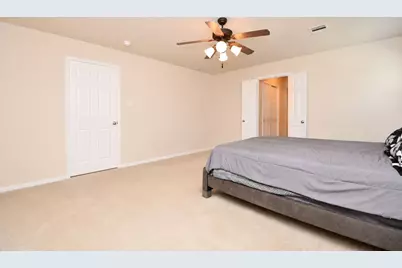 930 Sage Street, Baytown, TX 77521 - Photo 12