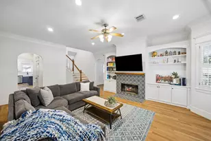 235 W 22nd St, Houston, TX 77008 - Photo 6