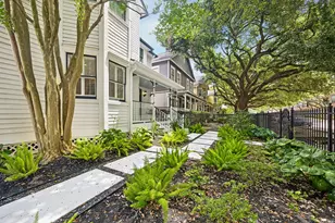 235 W 22nd St, Houston, TX 77008 - Photo 2