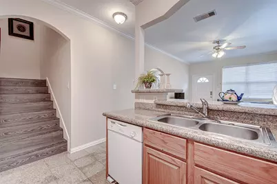 9400 Bellaire Boulevard #202, Houston, TX 77036 - Photo 16