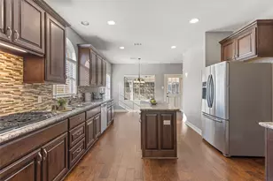 3411 Glastonbury Dr, Pearland, TX 77581 - Photo 6