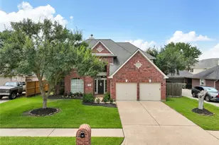 3411 Glastonbury Dr, Pearland, TX 77581 - Photo 1