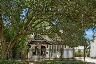 3613 Audubon Pl, Houston, TX 77006 - Photo 1