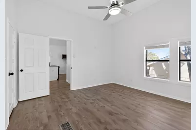 625 E 13th Avenue, Belton, TX 76513 - Photo 10