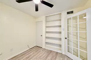 2120 Wilcrest Dr, Houston, TX 77042 - Photo 20