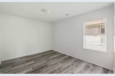16115 Sheldon Ridge Way, Houston, TX 77044 - Photo 10