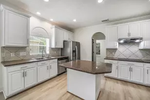 17306 Eagle Ledge Dr, Tomball, TX 77377 - Photo 2