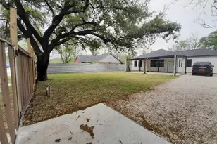 7828 Pardee St, Houston, TX 77028 - Photo 1