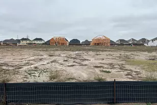 1818 N Wildflower Dr, Deer Park, TX 77536 - Photo 2