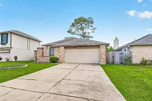 12403 Meadow Ridge Dr, Stafford, TX 77477 - Photo 2