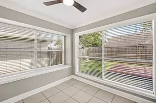 12403 Meadow Ridge Dr, Stafford, TX 77477 - Photo 20
