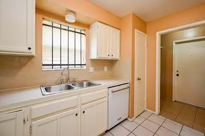 2667 Grand Canyon Drive, Houston, TX 77067 - Photo 10