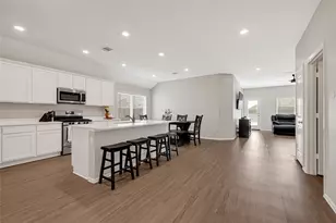 9830 Kingston Liberty Ln, Baytown, TX 77521 - Photo 10