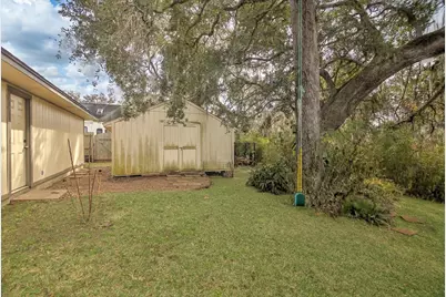 137 Arrowwood Street, Lake Jackson, TX 77566 - Photo 36