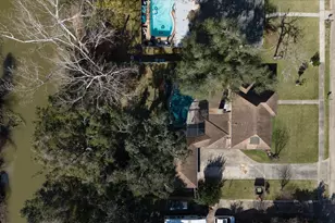 137 Arrow Wood St, Lake Jackson, TX 77566 - Photo 38